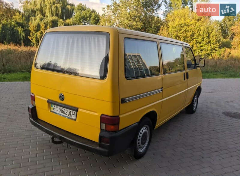Мінівен Volkswagen Caravelle 2000 в Хмільнику
