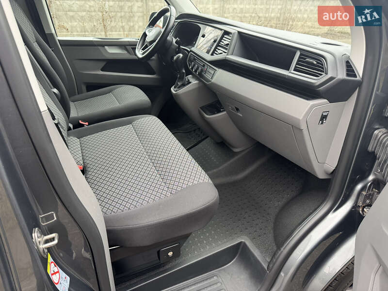 Мінівен Volkswagen Caravelle 2020 в Києві