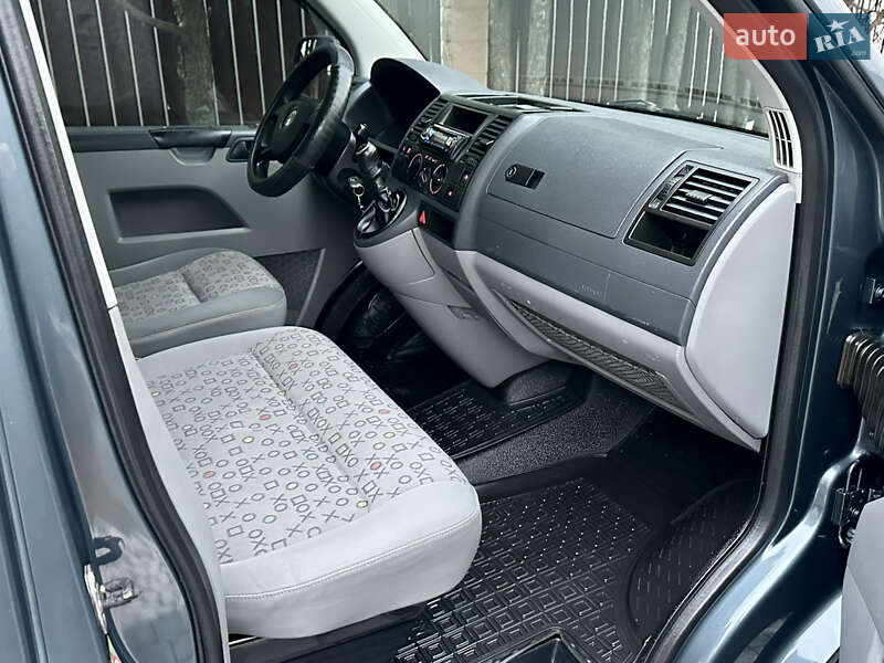 Минивэн Volkswagen Caravelle 2009 в Виноградове