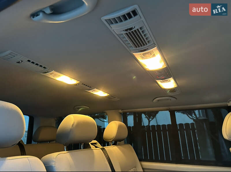 Минивэн Volkswagen Caravelle 2009 в Виноградове