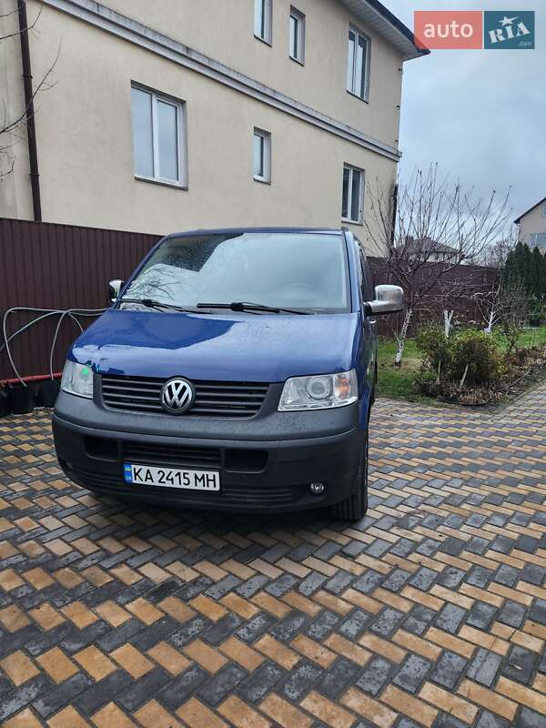 Volkswagen Caravelle 2009