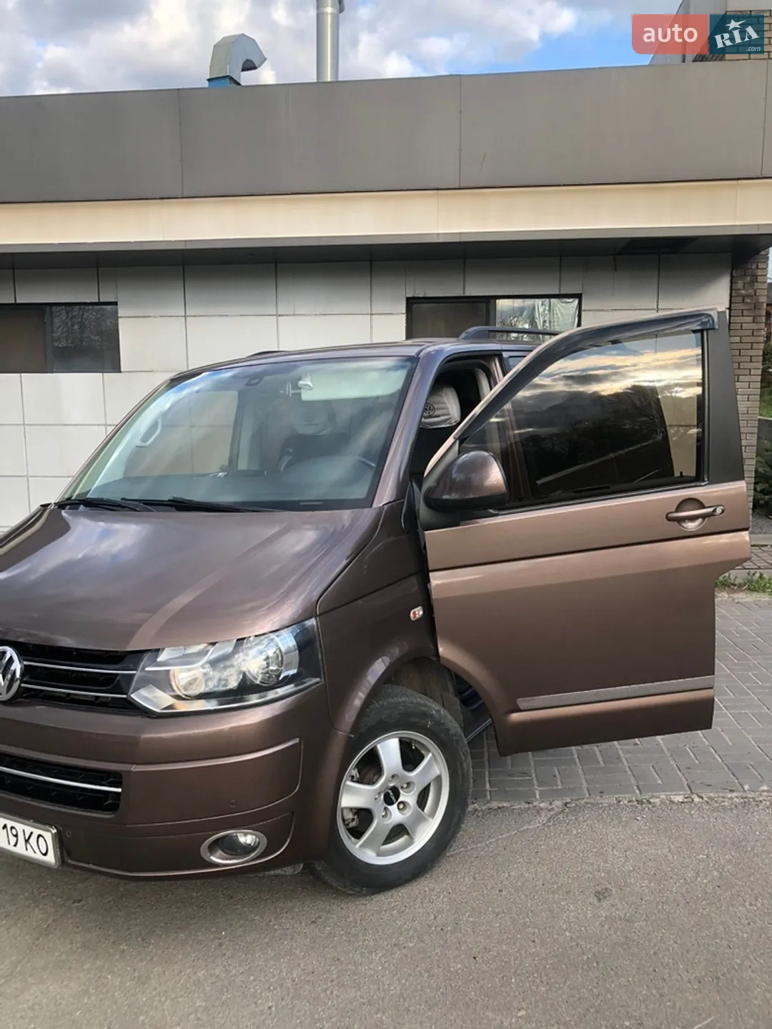 2013 Volkswagen Caravelle - мініатюра 2