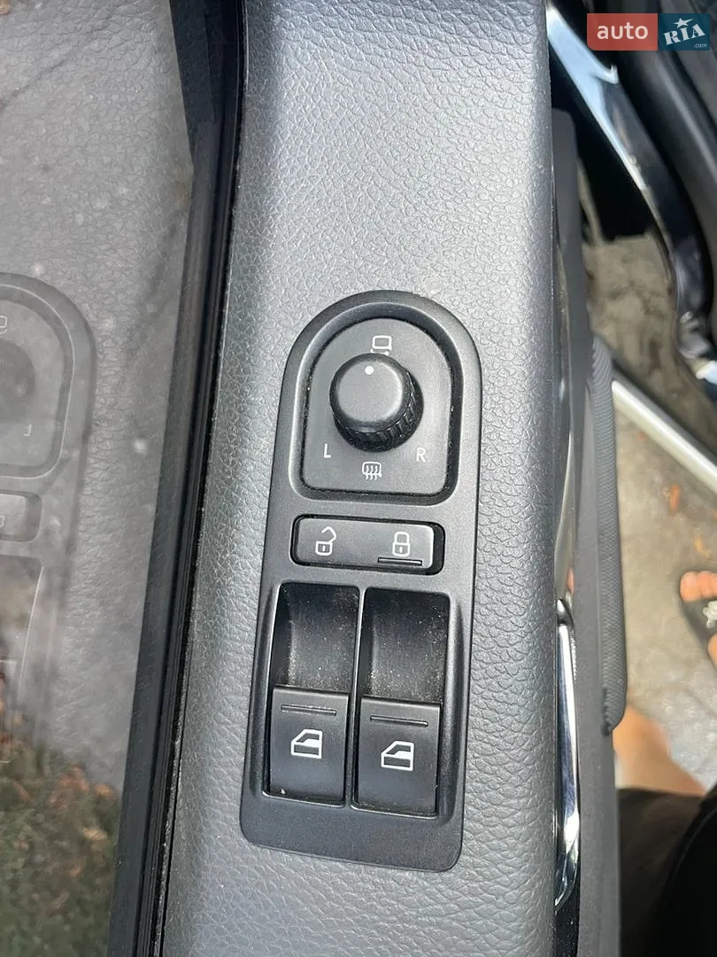 2011 Volkswagen Caravelle - мініатюра 16