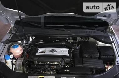 Седан Volkswagen CC / Passat CC 2013 в 