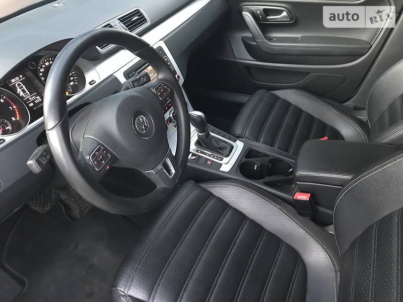 Седан Volkswagen CC / Passat CC 2013 в Дніпрі