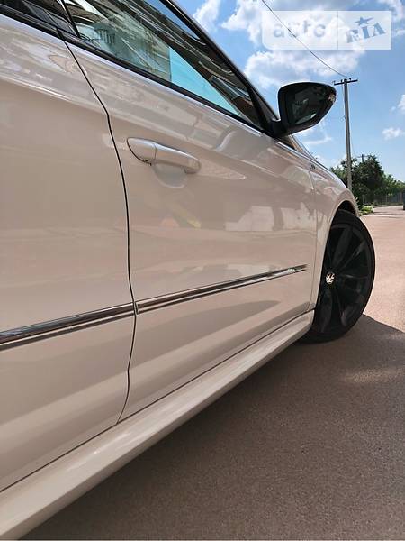 Седан Volkswagen CC / Passat CC 2011 в Львові