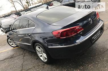 Седан Volkswagen CC / Passat CC 2015 в Киеве