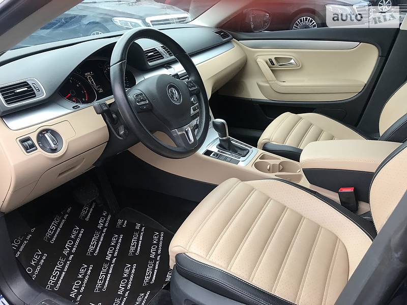 Седан Volkswagen CC / Passat CC 2015 в Киеве