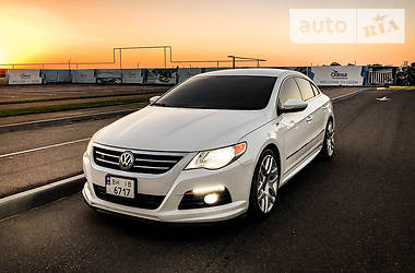 Седан Volkswagen CC / Passat CC 2010 в 