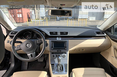 Седан Volkswagen CC / Passat CC 2014 в 