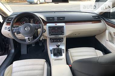 Седан Volkswagen CC / Passat CC 2009 в 