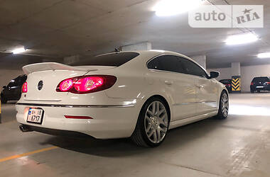 Седан Volkswagen CC / Passat CC 2010 в 