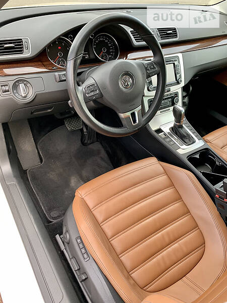 Купе Volkswagen CC / Passat CC 2012 в Дніпрі