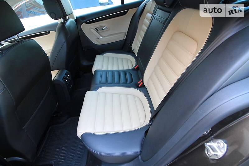 Седан Volkswagen CC / Passat CC 2012 в Черновцах