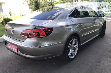 Седан Volkswagen CC / Passat CC 2015 в Киеве