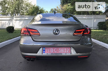 Седан Volkswagen CC / Passat CC 2015 в Киеве