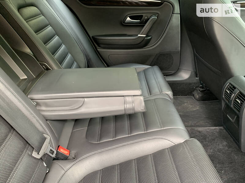 Седан Volkswagen CC / Passat CC 2013 в Ивано-Франковске