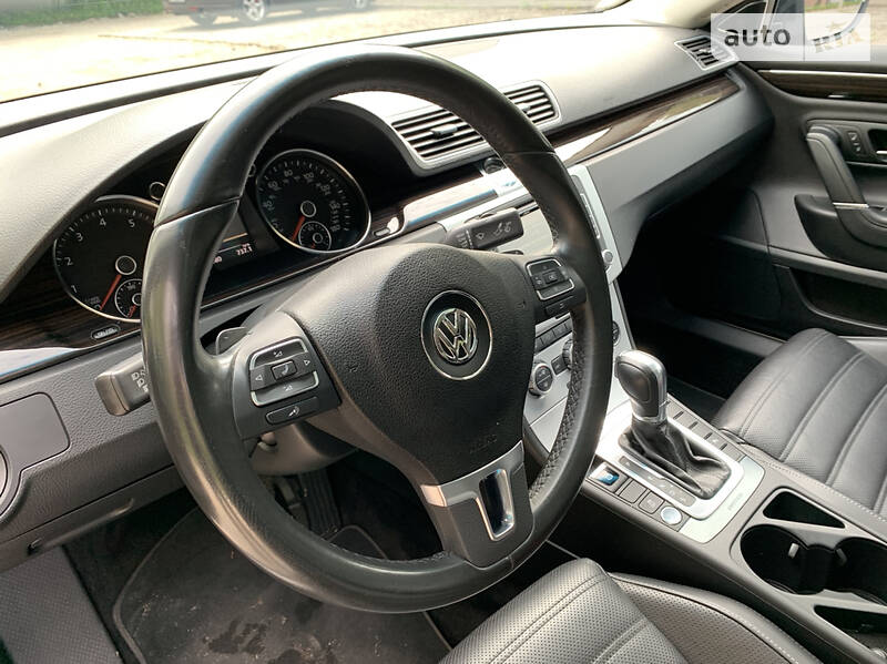 Седан Volkswagen CC / Passat CC 2013 в Ивано-Франковске