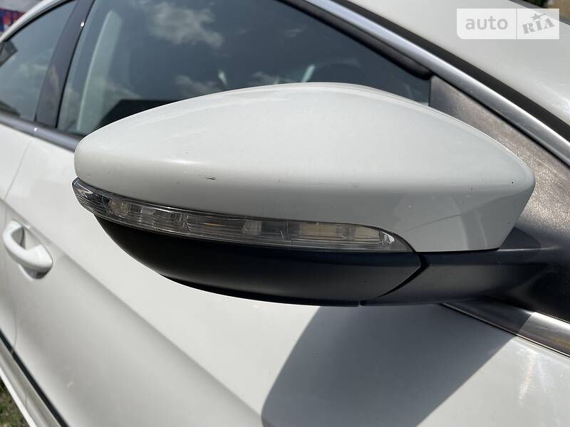 Седан Volkswagen CC / Passat CC 2015 в Киеве