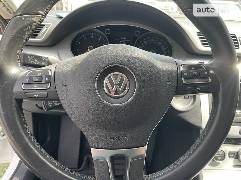 Седан Volkswagen CC / Passat CC 2015 в Киеве