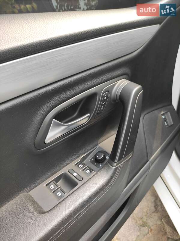 Купе Volkswagen CC / Passat CC 2012 в Харькове фото 11 Купе Volkswagen CC / Passat CC 2012 в Харькове