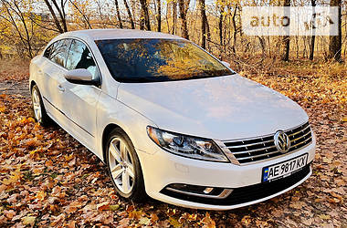 Седан Volkswagen CC / Passat CC 2012 в 