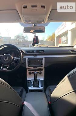 Седан Volkswagen CC / Passat CC 2013 в Дніпрі