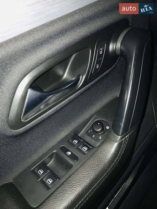 Седан Volkswagen CC / Passat CC 2012 в Николаеве