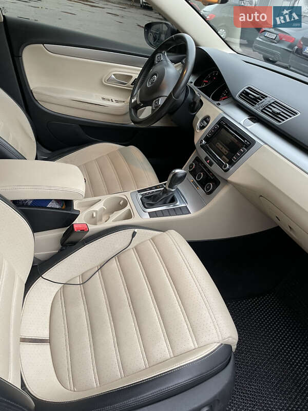 Седан Volkswagen CC / Passat CC 2011 в Чернігові
