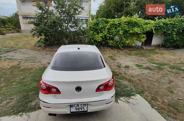 Купе Volkswagen CC / Passat CC 2009 в 