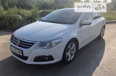 Седан Volkswagen CC / Passat CC 2011 в Львове