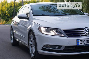 Седан Volkswagen CC / Passat CC 2012 в Сарнах