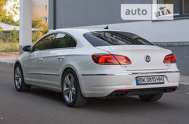 Седан Volkswagen CC / Passat CC 2012 в Сарнах