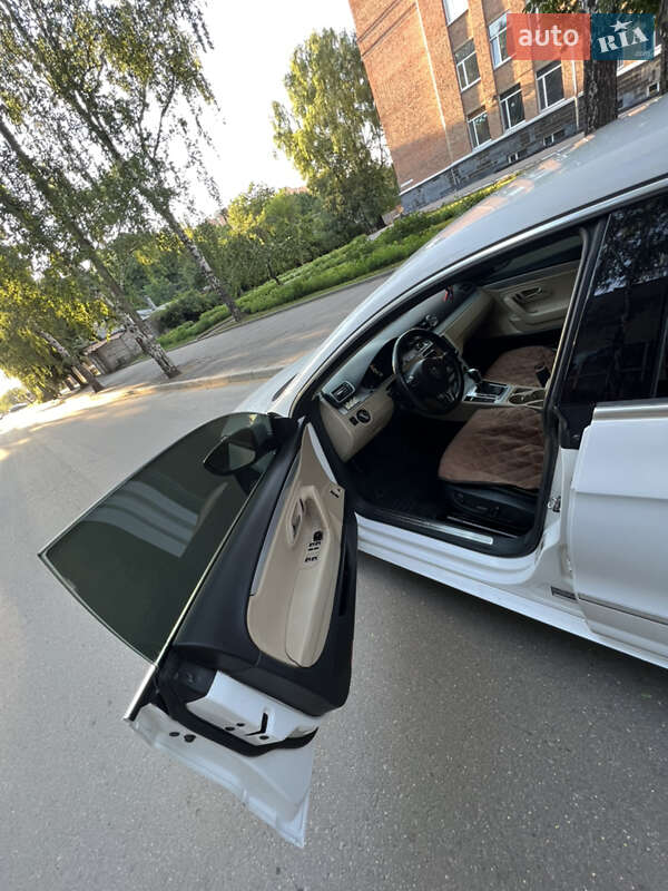 Седан Volkswagen CC / Passat CC 2012 в Сумах