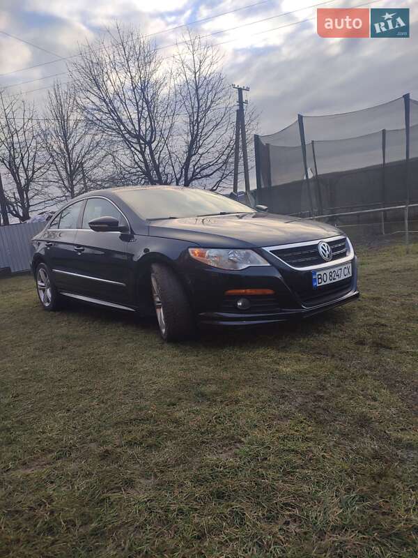 Купе Volkswagen CC / Passat CC 2011 в 