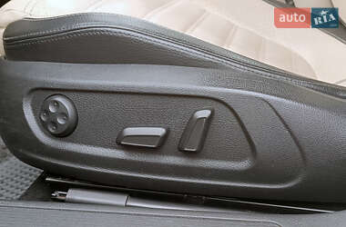Купе Volkswagen CC / Passat CC 2011 в 