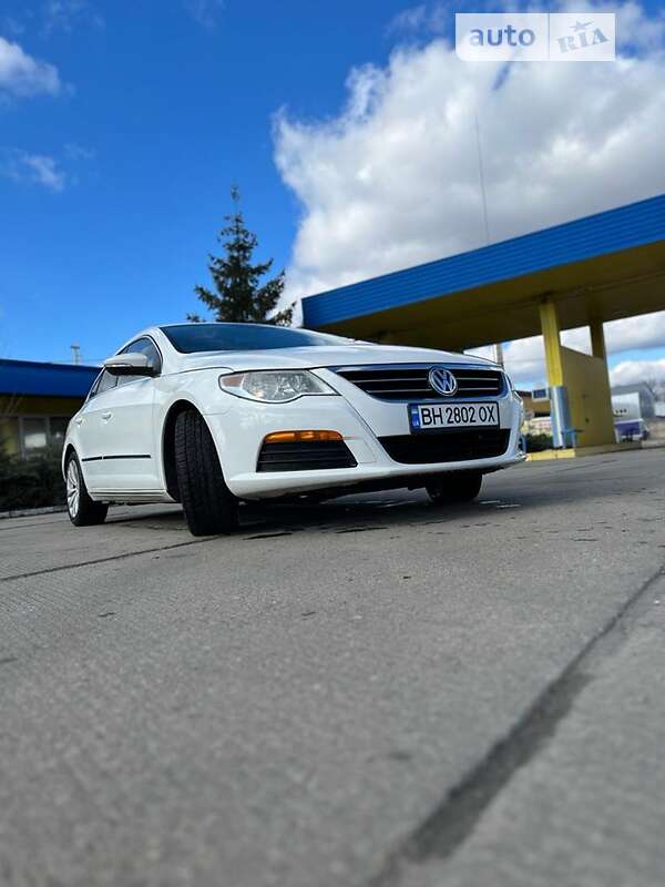 Седан Volkswagen CC / Passat CC 2012 в Умани