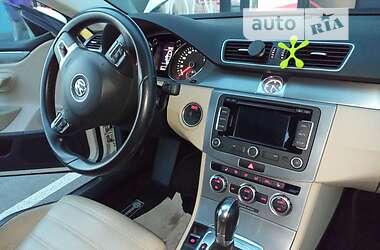 Седан Volkswagen CC / Passat CC 2012 в 