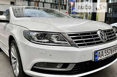 Купе Volkswagen CC / Passat CC 2013 в Киеве