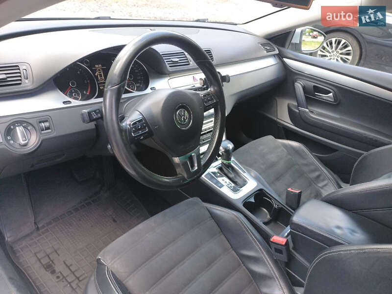 Купе Volkswagen CC / Passat CC 2009 в Києві