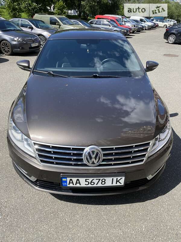 Купе Volkswagen CC / Passat CC 2012 в Киеве