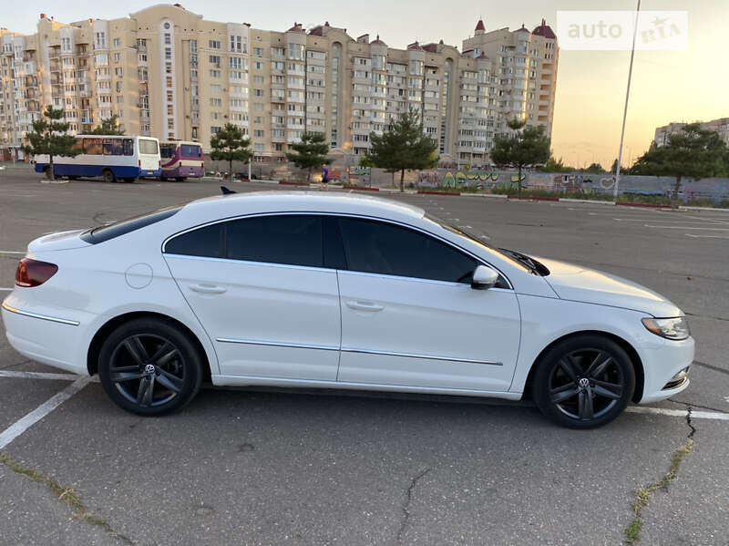 Купе Volkswagen CC / Passat CC 2012 в Николаеве