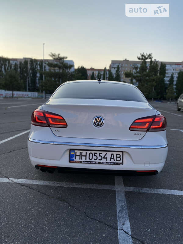 Купе Volkswagen CC / Passat CC 2012 в Николаеве