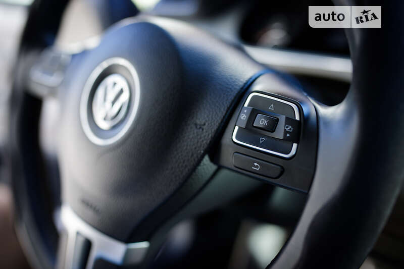 Купе Volkswagen CC / Passat CC 2012 в Львове