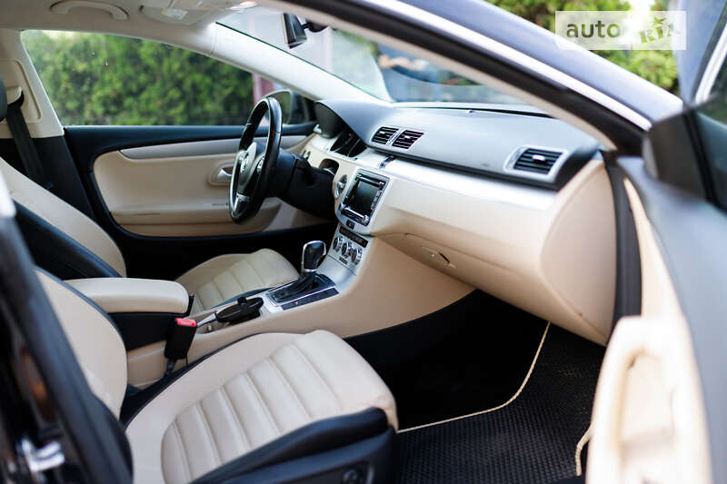 Купе Volkswagen CC / Passat CC 2012 в Львове