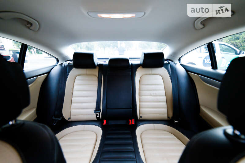 Купе Volkswagen CC / Passat CC 2012 в Львове