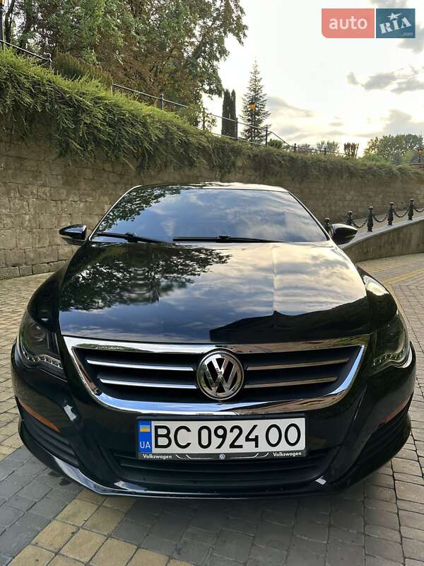 Купе Volkswagen CC / Passat CC 2011 в Львове