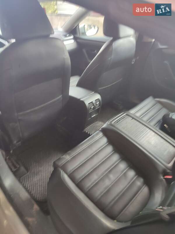 Купе Volkswagen CC / Passat CC 2011 в Тернополі