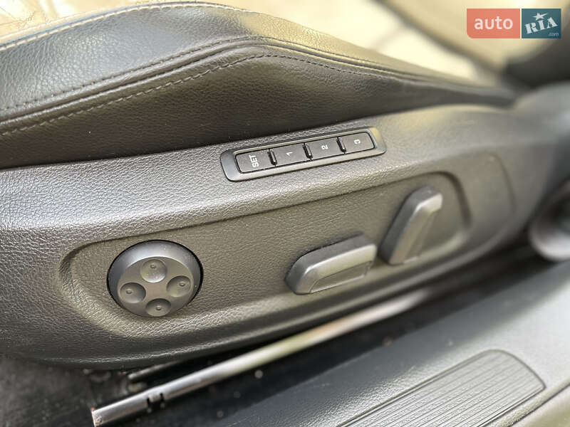 Купе Volkswagen CC / Passat CC 2009 в Самборе