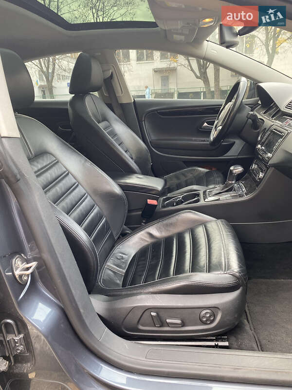 Купе Volkswagen CC / Passat CC 2010 в Чернигове